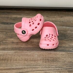 Kids Pink Clogs Croc Like Slip On Shoes Sandals Size T 1/2